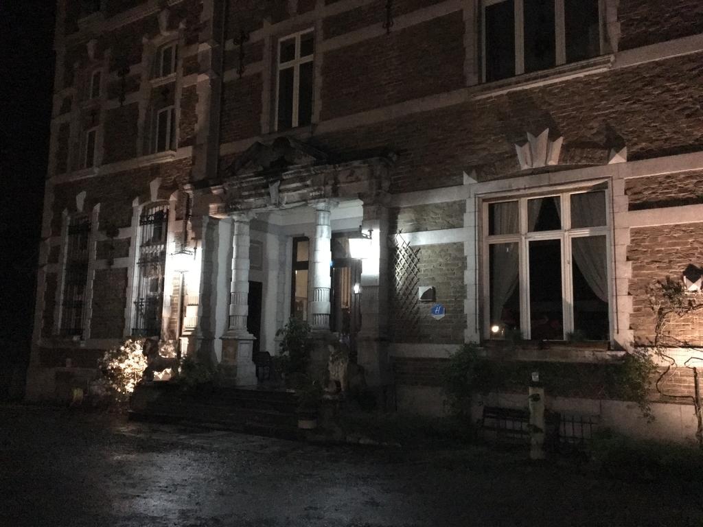 Chateau Bleu Hotel Trooz Exterior foto